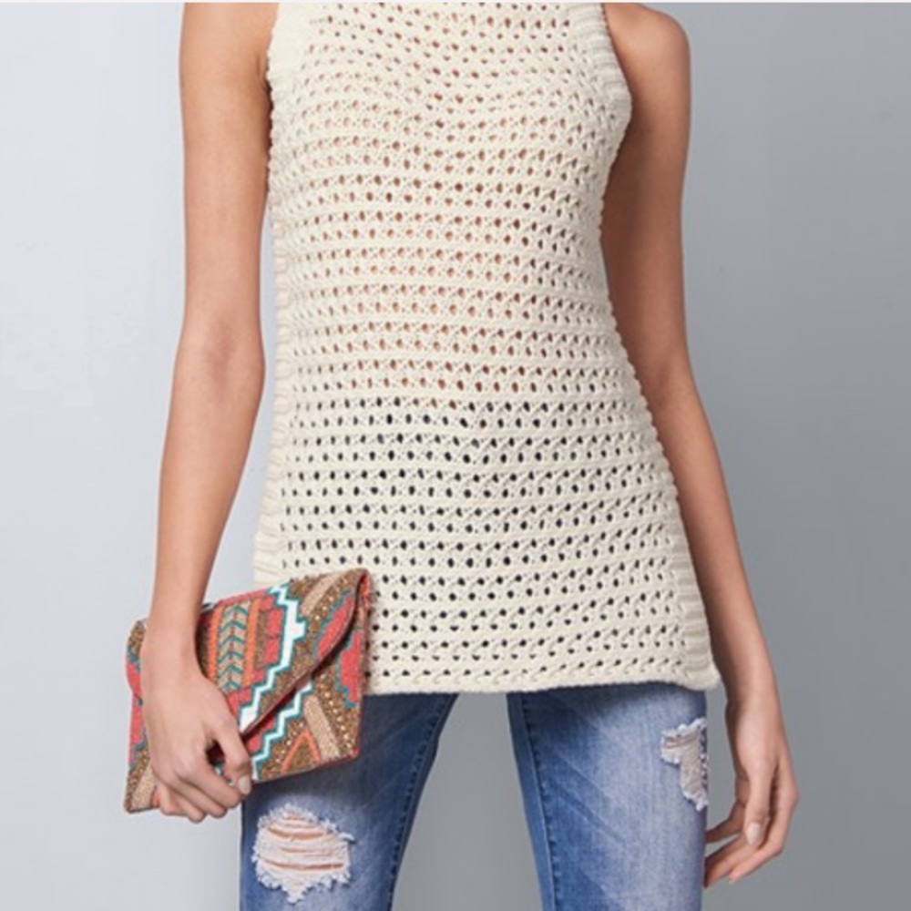 Old Navy V Neck Beige Sleeveless Sweater, Size S